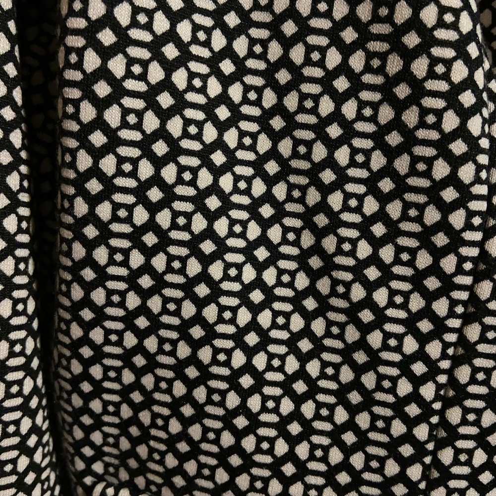 Jaclyn Smith Black/White Patterned Blazer - Picture 2 of 2